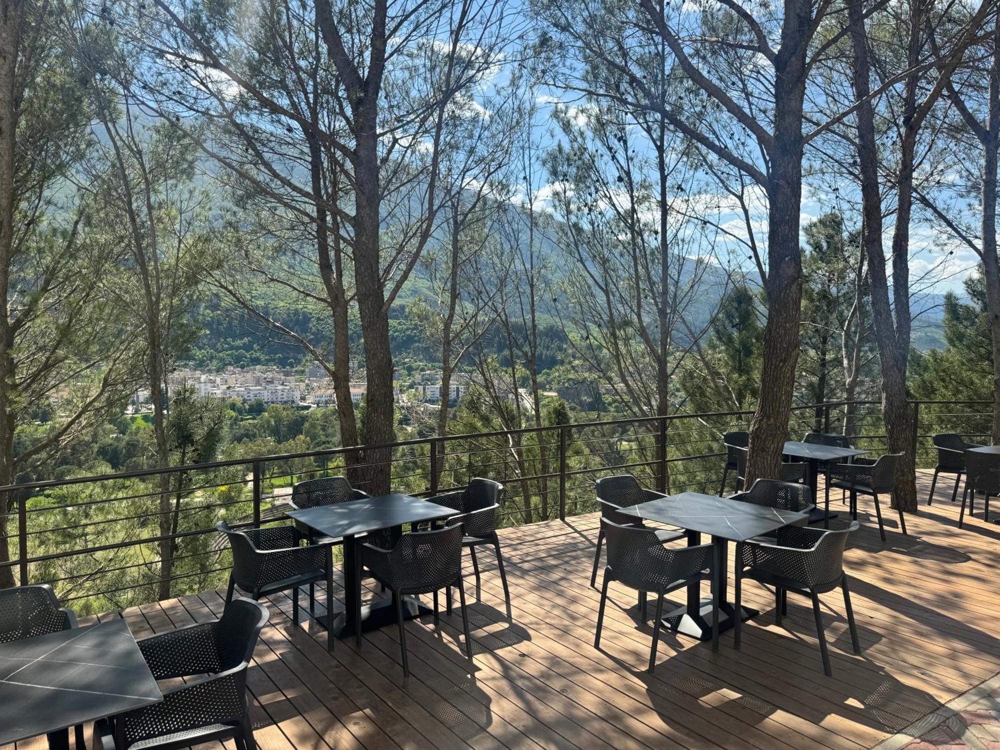 Hotel Kseal Permet Luaran gambar