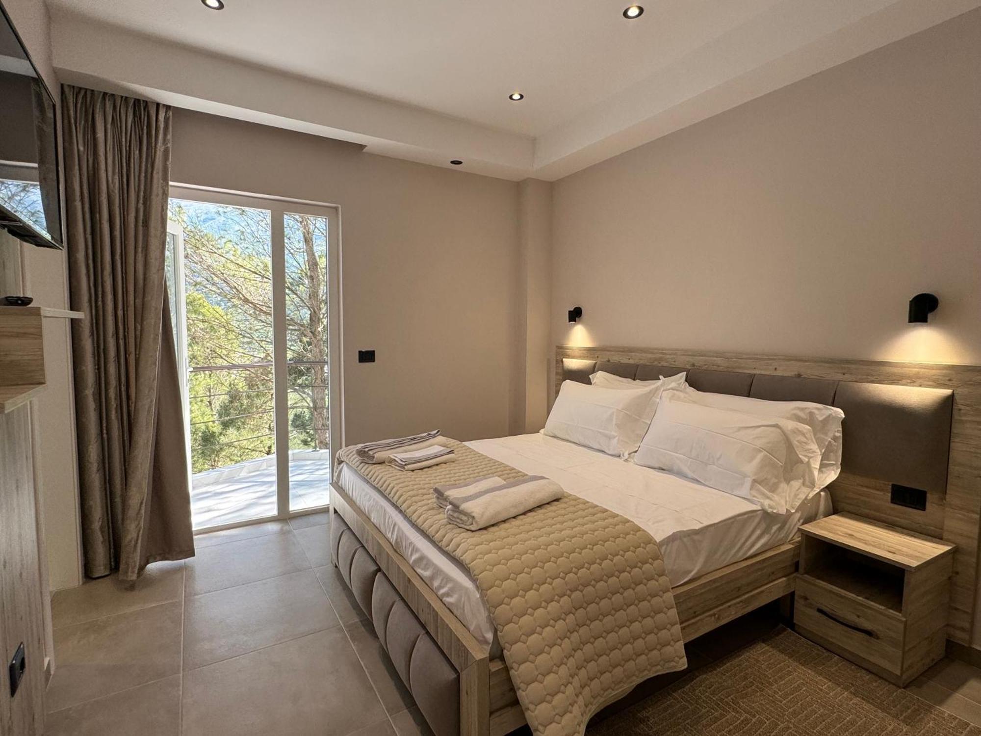 Hotel Kseal Permet Luaran gambar