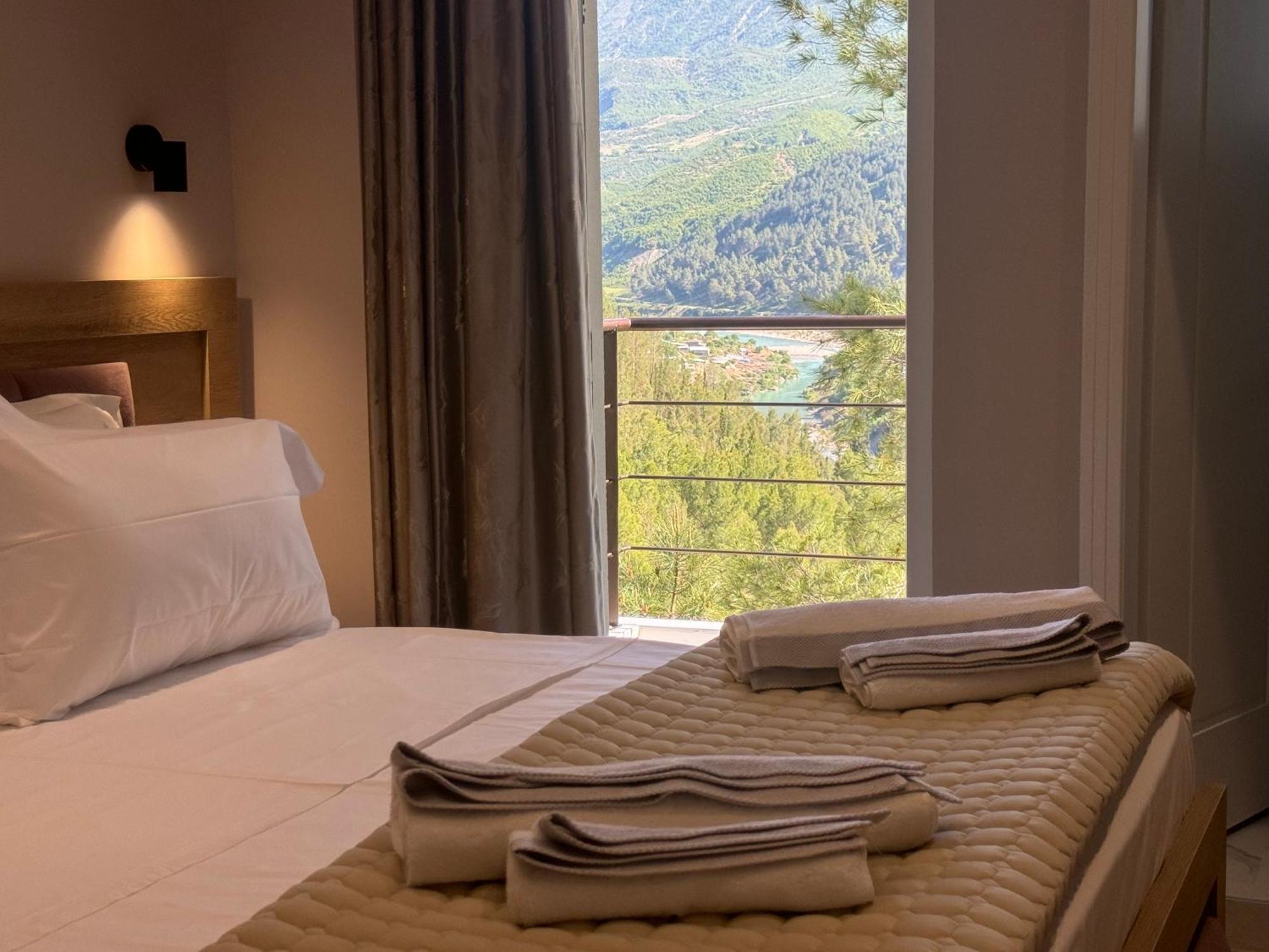 Hotel Kseal Permet Luaran gambar