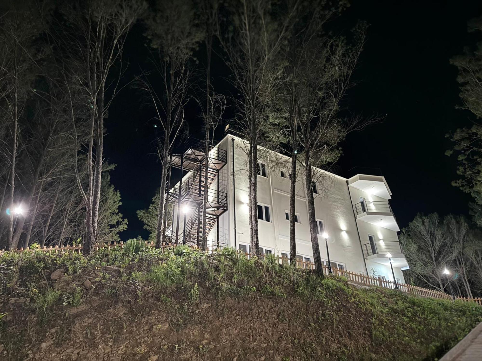 Hotel Kseal Permet Luaran gambar