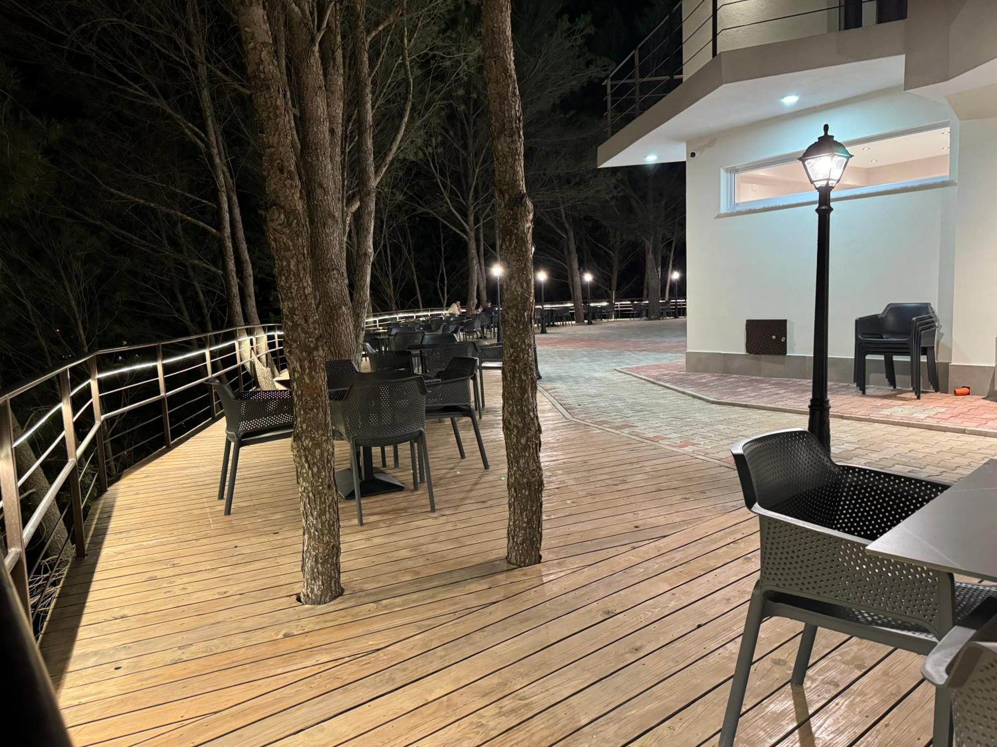 Hotel Kseal Permet Luaran gambar