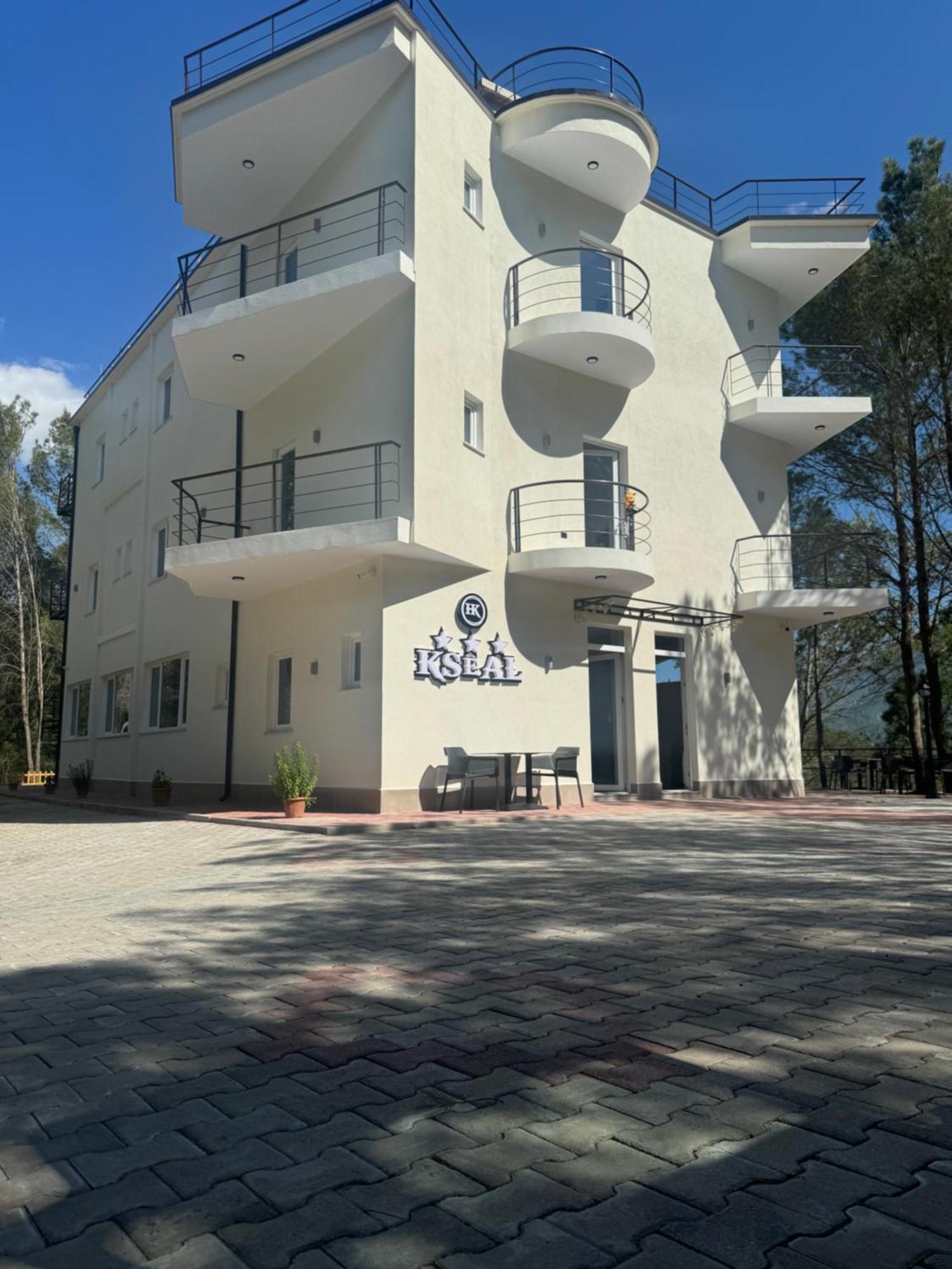 Hotel Kseal Permet Luaran gambar