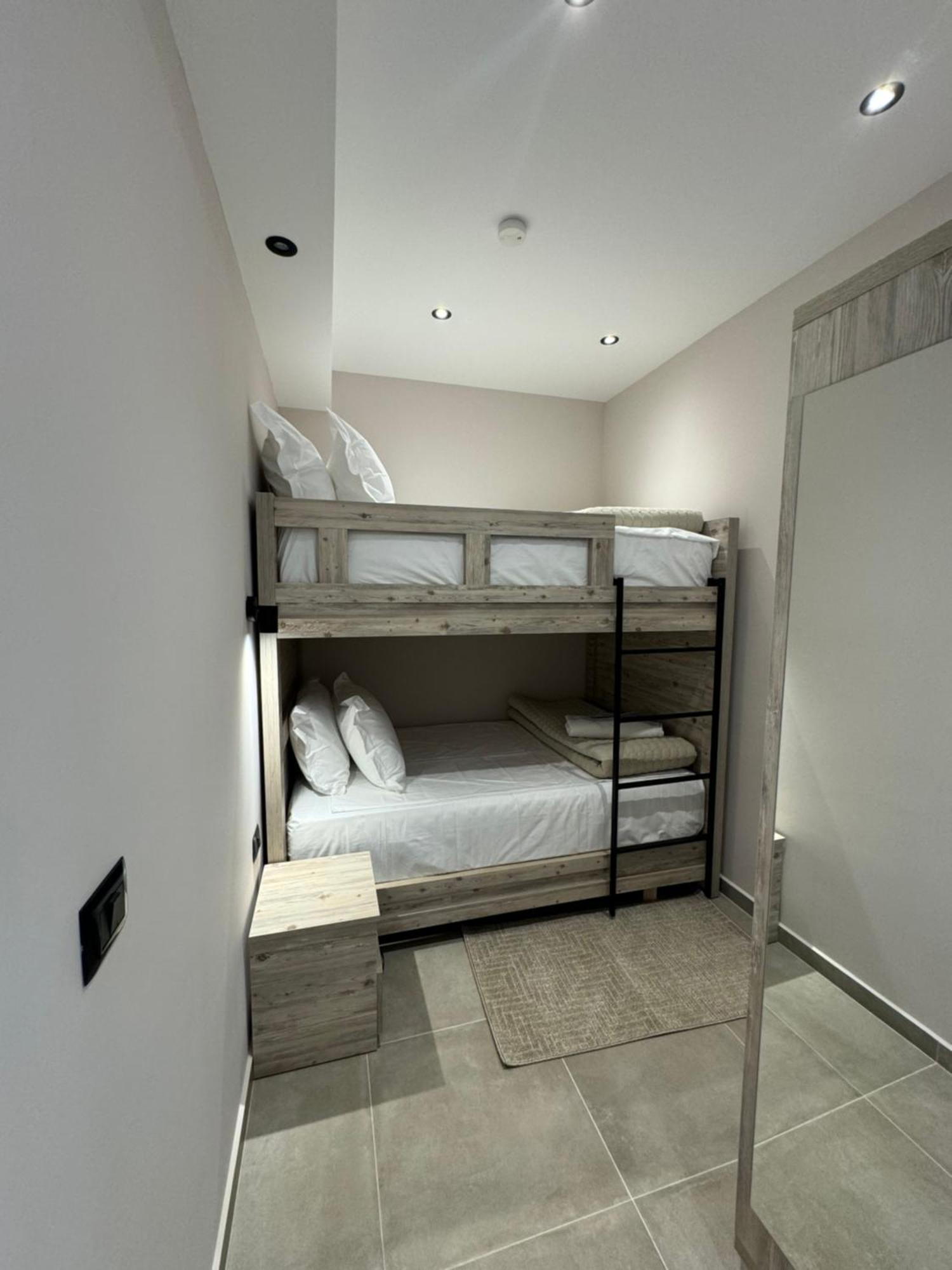 Hotel Kseal Permet Luaran gambar